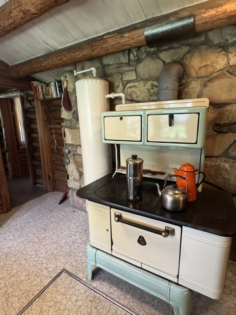 Murie kitchen 2